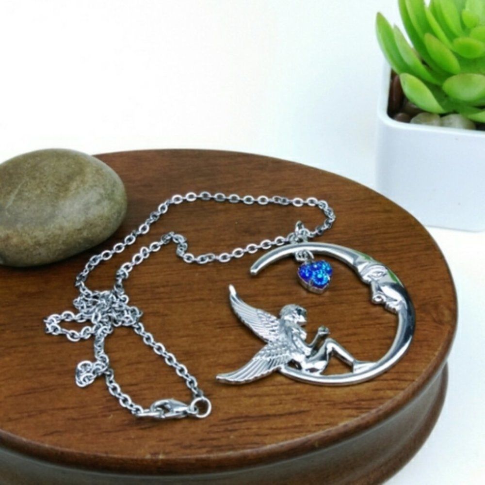 Fairy & moon pendant silver tone chain nec…